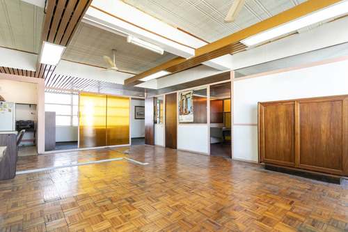 Imagen 4 de 30 de Venta Oficina En Monserrat Con Balcón Terraza.