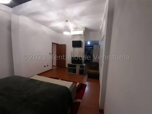 Imagen 12 de 27 de Gustavo Zavala Rentahouse 22-8008