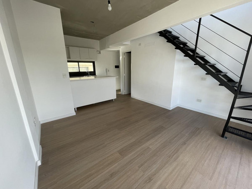 Venta Departamento 2 Amb. Al Fte. En Haedo A Estrenar