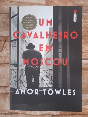 Livro Um Cavalheiro Em Moscou 