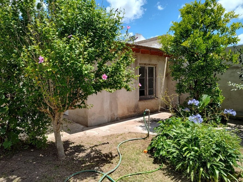 Casa En Ranchos . Excelente Ubicacion