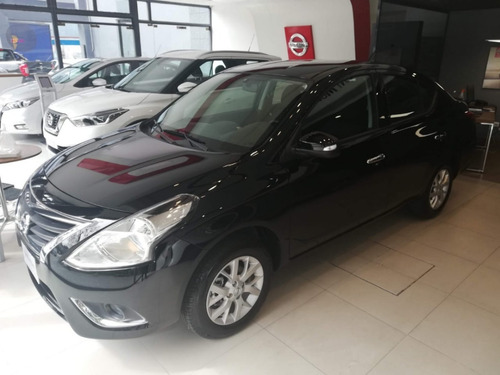 Nissan Versa V-drive Automático