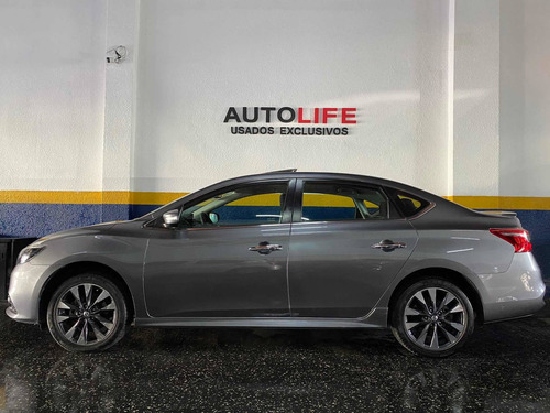 Imagen 10 de 14 de Nissan Sentra 2017 2.0 Sr