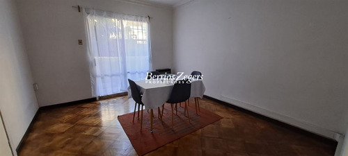 Casa En Venta 5 Dormitorios, Estar, Cercana A Metro En Ñuñoa