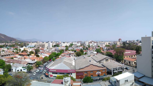 Imagen 1 de 13 de Departamento A Metros De Peñas Folklóricas Y Zona Gastronomi
