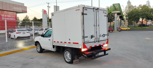 Imagen 4 de 14 de Nissan Np300 2014 2.5 Diesel Chasis 4x2 Mt