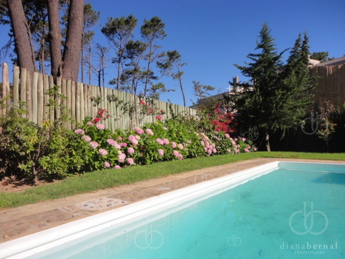 Imagen 3 de 30 de Punta Del Este, Rincon Del Indio, Brava, 3 Dormitorios Y Piscina.