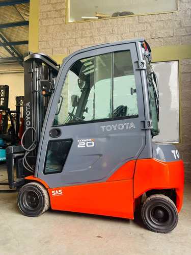 Autoelevador Toyota Traigo 48