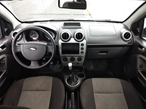 Imagem 7 de 9 de Ford Fiesta 1.6 Mpi Class Sedan 8v