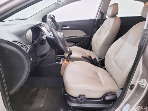 Hyundai HB20X 1.6 16V STYLE FLEX 4P MANUAL