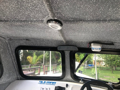 Tracker Cabinado Marca Parana 5,70 Modelo 2017
