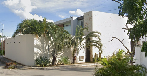 Gran Oportunidad De Inversion - Casa Adjudicada - C. 21 440e, Montebello, Merida, Yucatan, Mex
