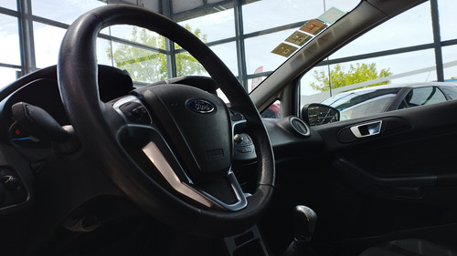 Ford Fiesta Kinetic 1.6 Se Carwestcaba