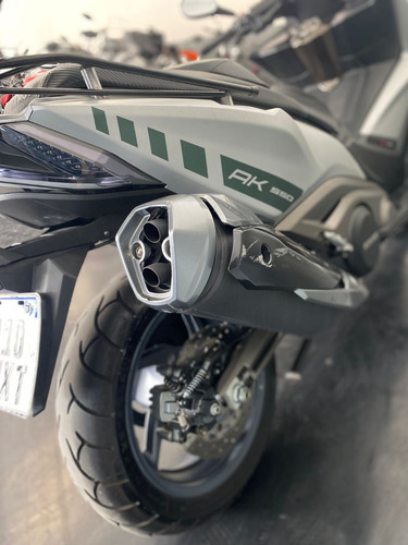 Kymco Ak 550