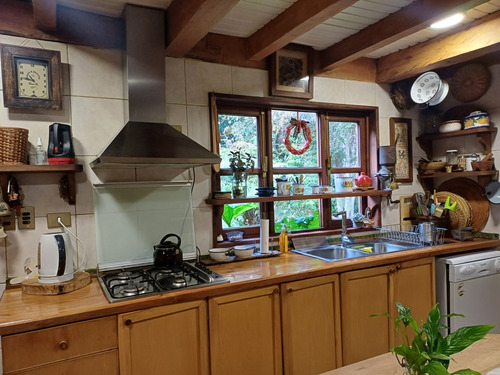 Se Vende Preciosa Casa En Parque Los Canelos