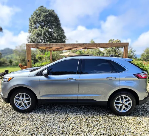 Ford Edge SEL 2.0 turbo de 245 Hp / como nueva