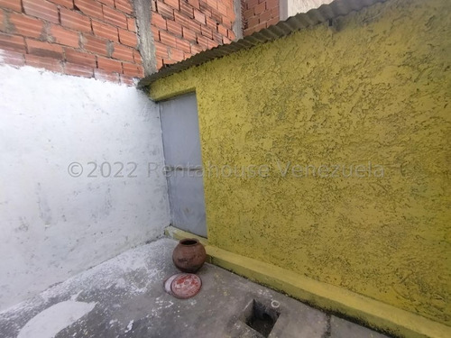 Imagen 4 de 8 de Rosangel Parraga Rentahouse Vende Casa En La Esmeralda San Diego 22-17283