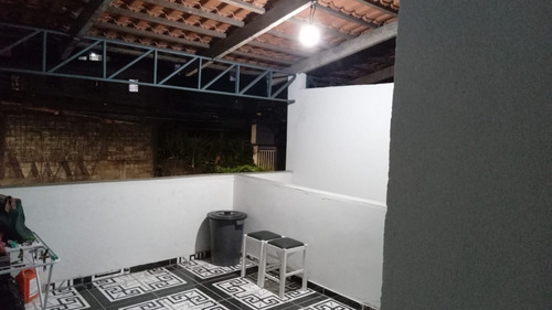 Imovel Com 4 Casas De 3 Cômodos Banheiro Quintal E Garagem