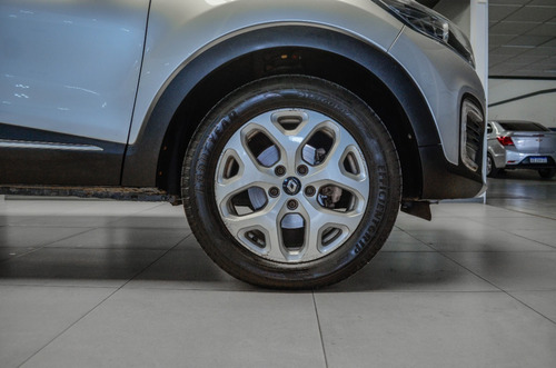 Imagen 18 de 25 de Renault Captur Zen 2018