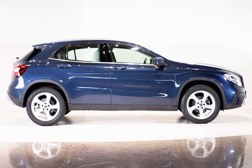 Imagem 3 de 10 de Mercedes-benz Gla 200 Advanced 1.6 Turbo Cgi Turbo 2020