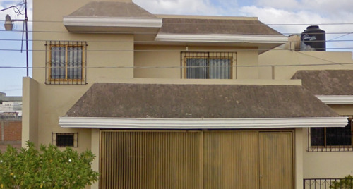 Casa En Venta, Recuperación Bancaria, Col. Las Fuentes, Los Mochis, Sinaloa. Laab2