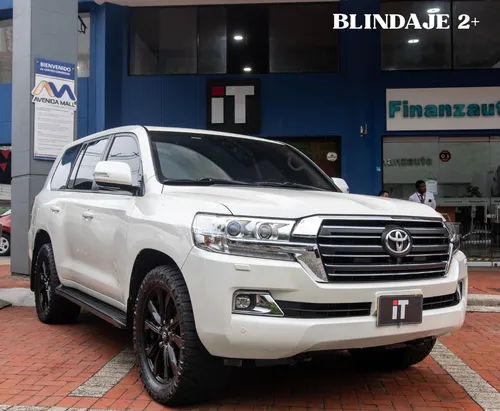 Toyota Land Cruiser Lc200 Vxr 4.6 At 4x4 2021 Blindaje 2+