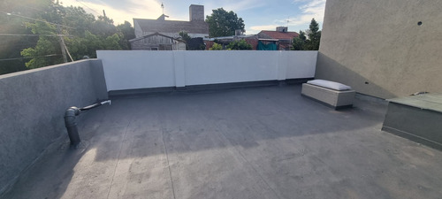En Venta En Caseros Casa De 3 Ambientes Al Frente Totalmente A Nuevo F: 9711