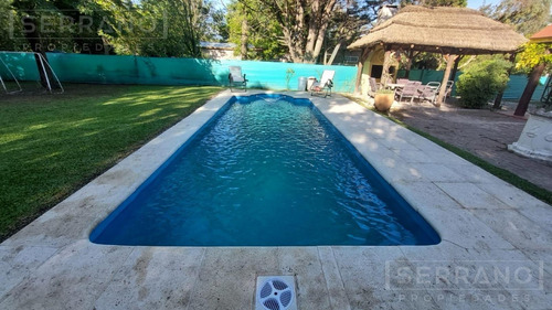 Casa En Venta Con 3 Dormitorios Y Pileta. Barrio Parque Sakura. Exaltacion De La Cruz