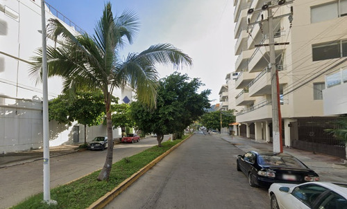 Lujos Departamento Con Excelente Ubicación Arf