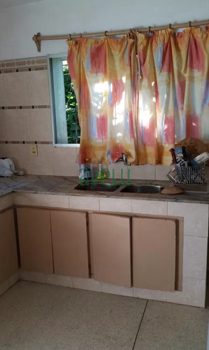 Casa En Altos Del Pinar, 2 Dormitorios *
