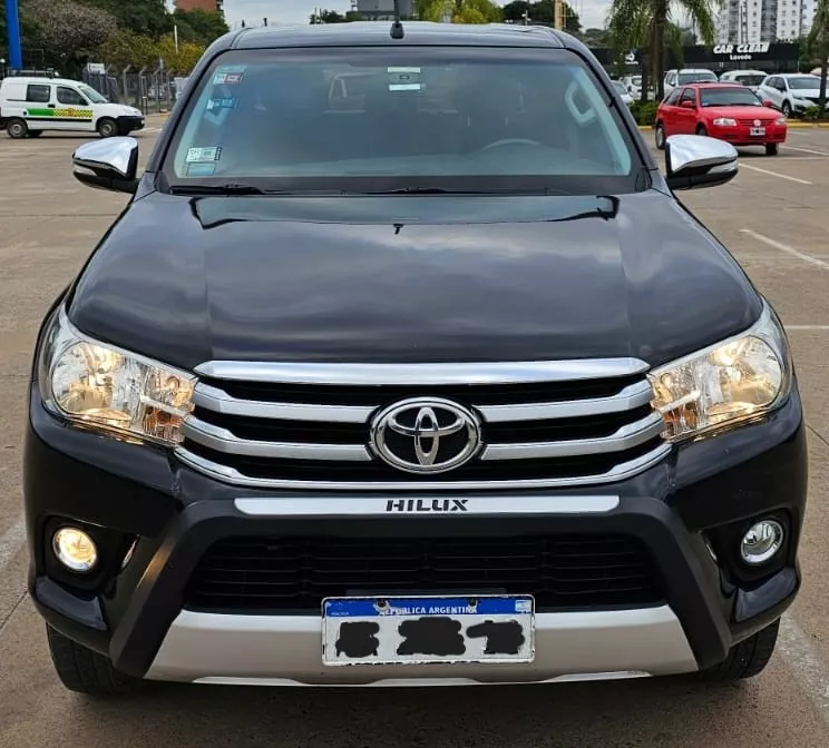 Toyota Hilux 2.8 Cd Srv 177cv 4x4