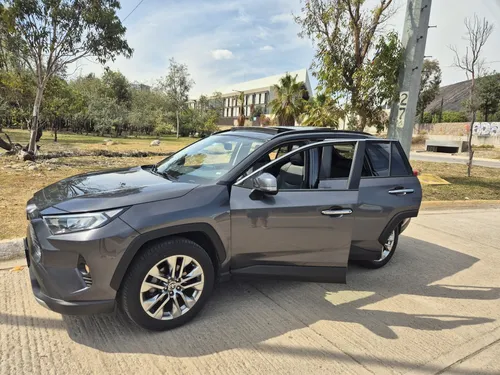Toyota RAV4 2.5 Limited 4wd At 204 hp