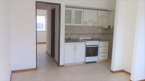 Imagen 3 de 8 de Hermoso Departamento En Venta Nuevo Y Luminoso. Pleno Centro Campana
