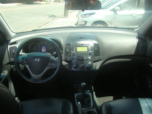 Imagem 8 de 12 de Hyundai I30 2.0 Mpi 16v Gasolina 4p Manual