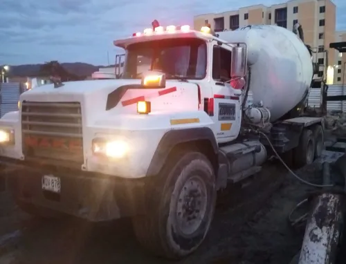 Camion Doble Troqué Tipo Mixer, Motor Electrónico, Frenomoto
