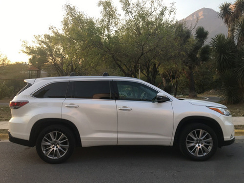 Toyota Highlander 3.5 Limited Panoramic Roof At