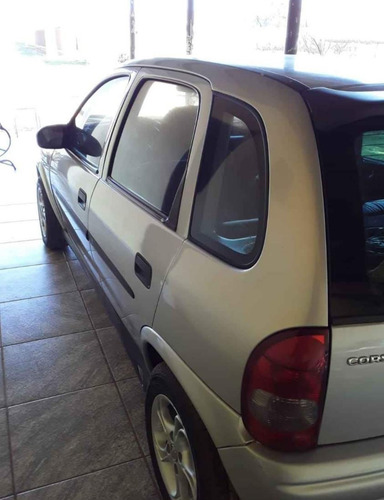 Imagem 5 de 5 de Chevrolet Corsa 2000 1.6 Gls 5p