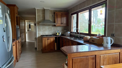 Casa En Arriendo De 4d/3b Piscina Y Departamento - Talagante