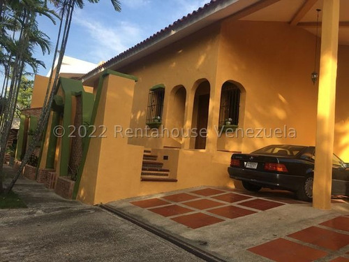 Casa En Venta Altos De Guataparo Valencia Bellos Acabados Estilo Colonial Anra 23-1622