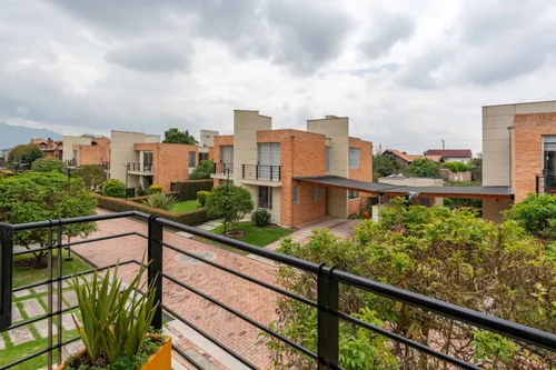 Casa En Arriendo/venta En Barrio Fonqueta. Cod V22109