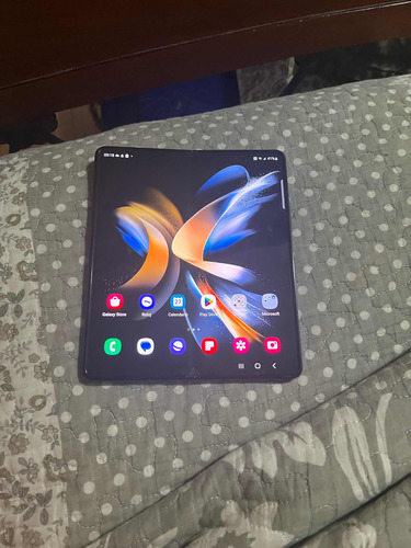 Samsung Galaxy Z Fold 4