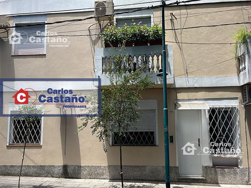 Cerca De Estación Cetrángolo, Ph Al Frente En Planta Baja, 4 Amb. Con Patio