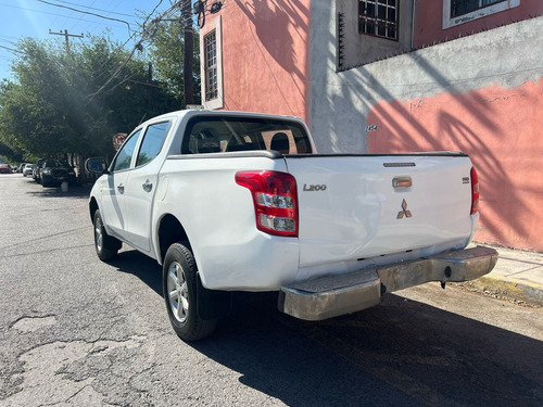 Mitsubishi L200 2.5 Di-d Cabina Doble 4x4 Mt