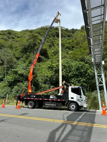 Alquiler Camión Grúa Servicios De Izaje