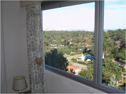 Apartamento En Roosevelt, 2 Dormitorios *- Ref: 5186
