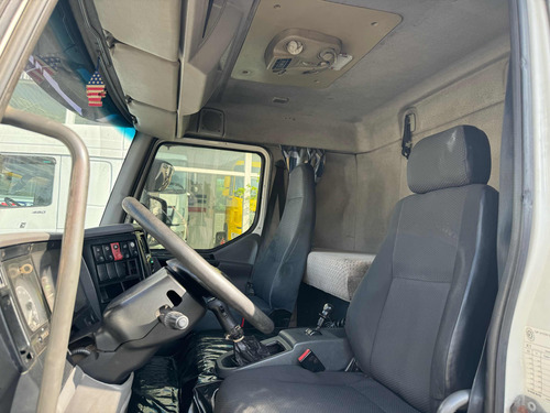 Volvo Vm 260 Ano 2009 Com Sider 8,5m