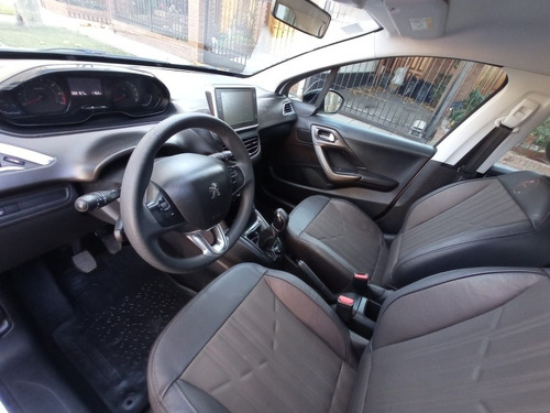 Imagen 14 de 15 de Peugeot 2008 Nafta 1.6 Caja Manual Crossway Año 2019