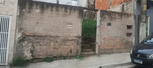 Casa 1 Quarto, Sala, Cozinha, Lavanderia E Banheiro.