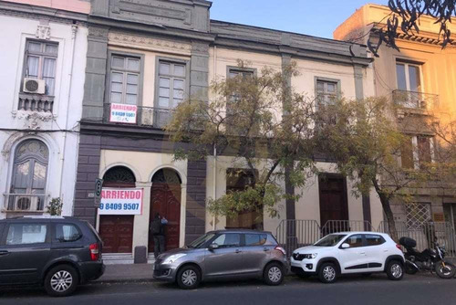 Amplio Edificio Para Comercio En General