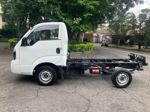 Kia Bongo 2.5 Std 4x2 Rs Turbo S/ Carroceria 2p